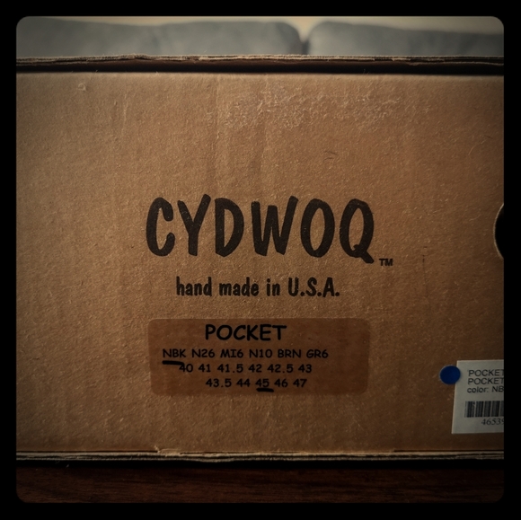 Cydwoq Pocket Black Boot - Picture 2 of 4